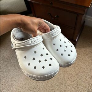 crocs